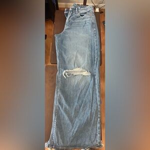 American Eagle Outfitters Women’s  Light Blue Relaxed Jeans size 6